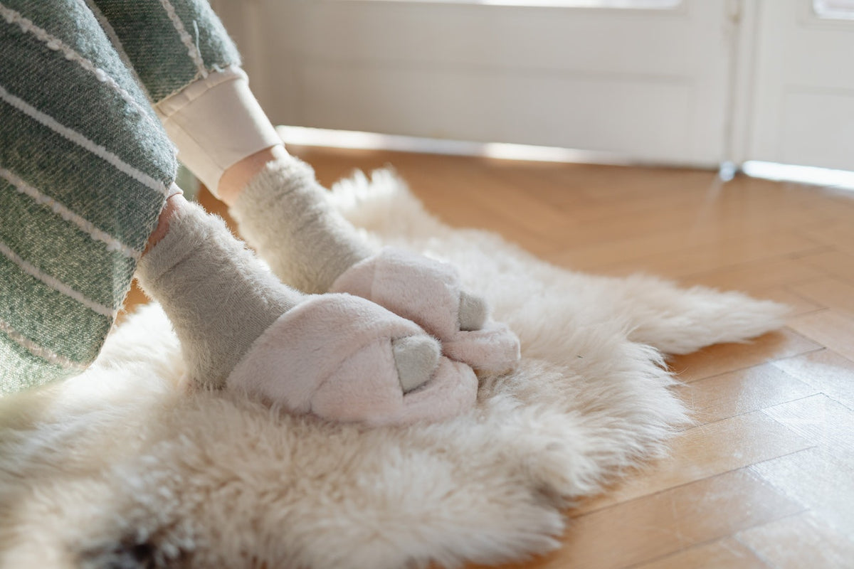 Slippers for Neuropathy: Benefits and How To Choose a Good Pair